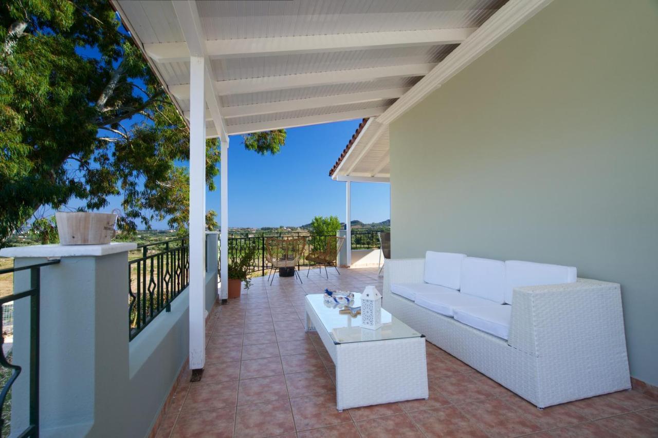 Louke Villa Lixouri